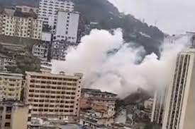Building collapses in Chongqing