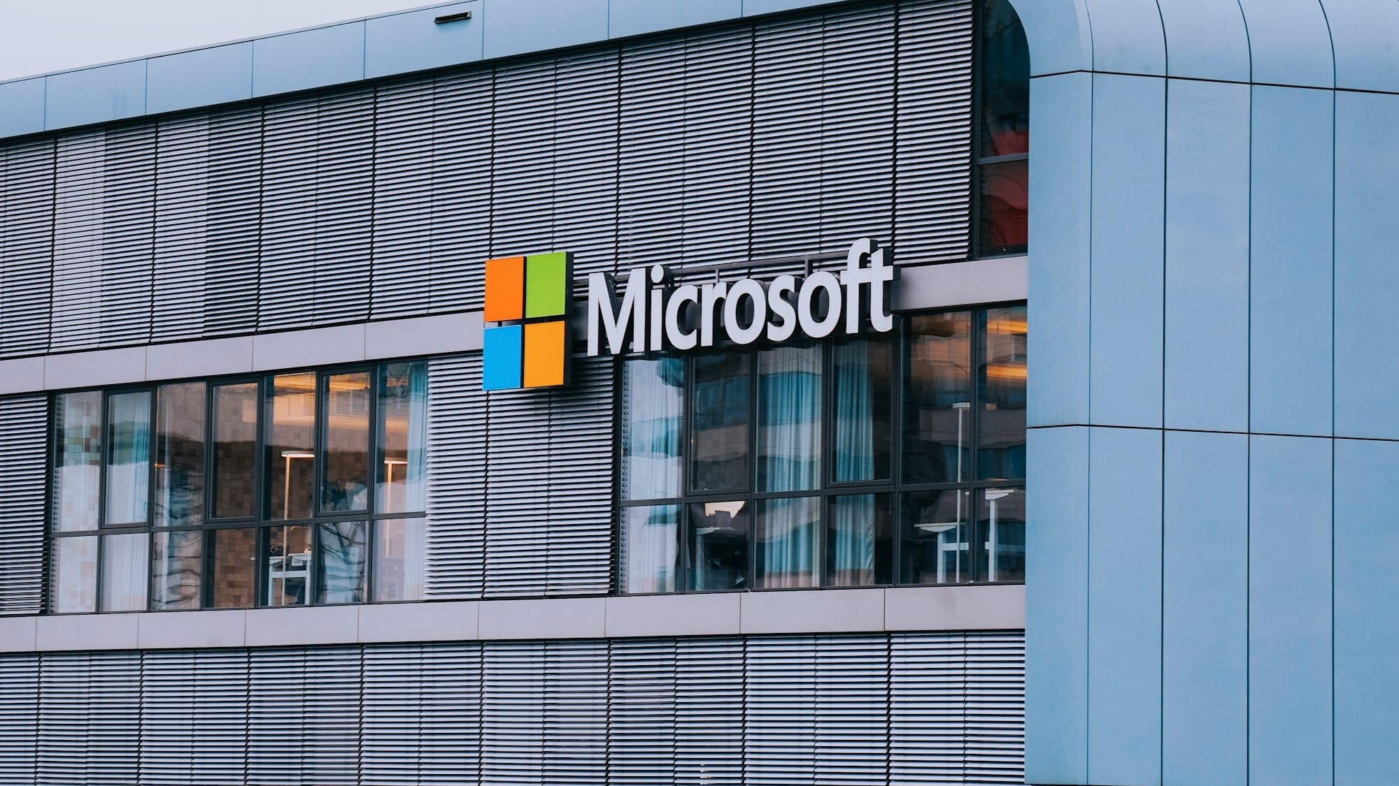 photo 1740398304698 f9cd23a2d899